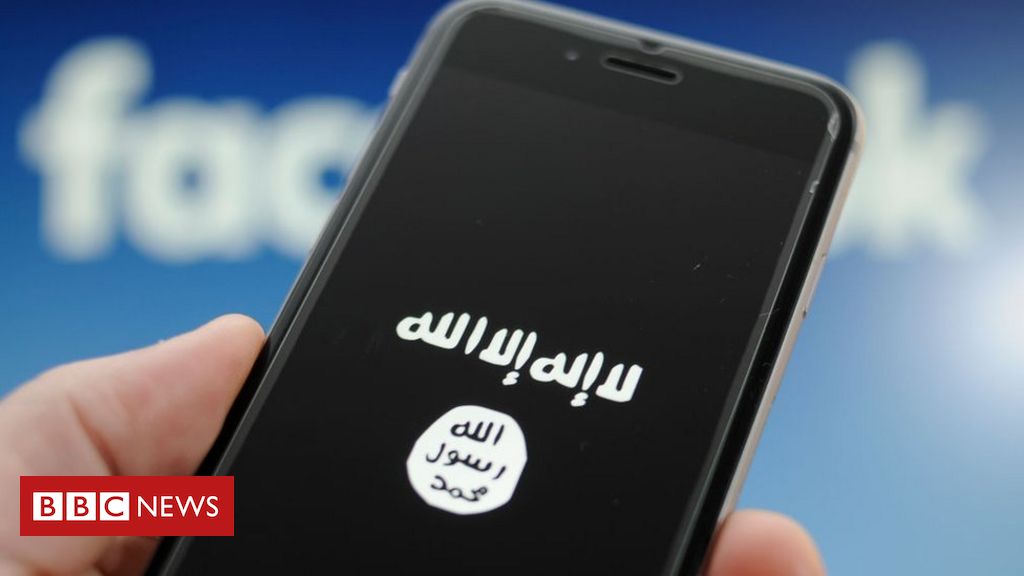ISIS 'still evading detection on Facebook', report says