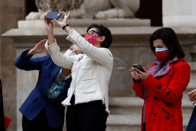 The ministers taking selfies in Palma