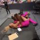 Nia Jax volvió a poner a Lana en una mesa en WWE Raw