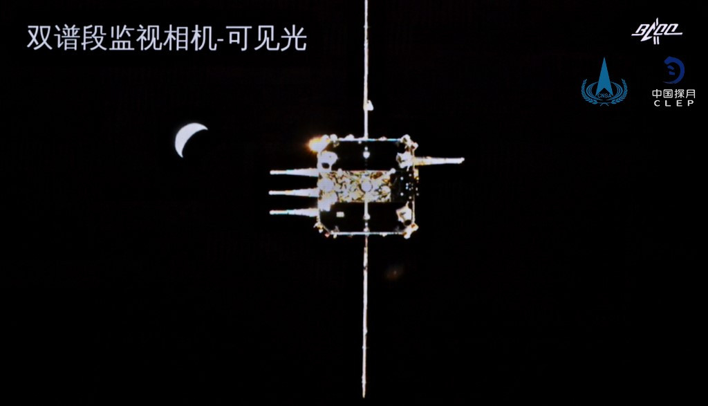 China completa su primer atraque en órbita lunar