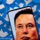 Elon creará su propio teléfono inteligente para luchar contra Apple y Google si se elimina Twitter